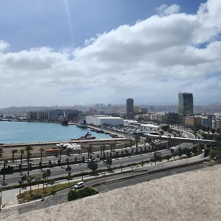 Puerto De La Luz By Pierre & Las Palmas de Gran Canaria