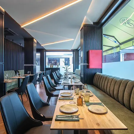 Puerto De La Luz By Pierre & 라스팔마스