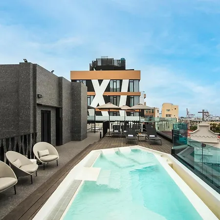 Puerto De La Luz By Pierre &